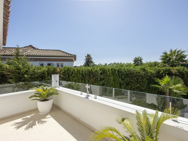 5 Bedrooms Villa in Sotogrande