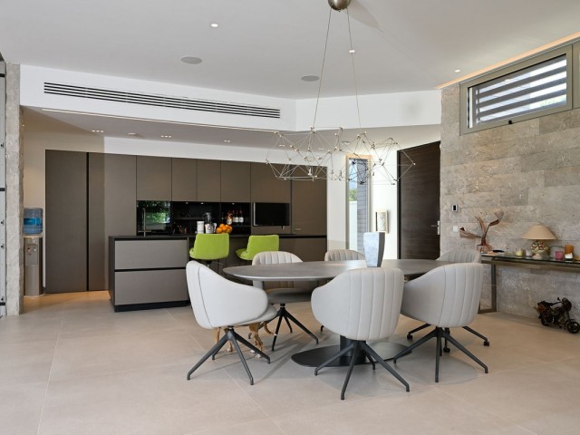 6 Soveroms Villa i Marbesa