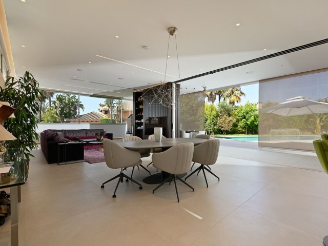 6 Soveroms Villa i Marbesa