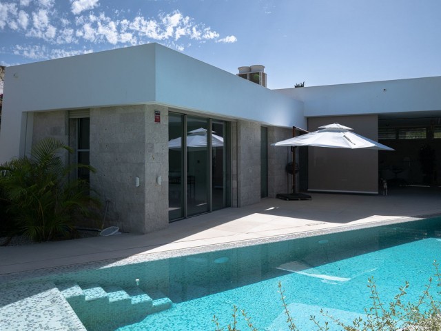 6 Soveroms Villa i Marbesa