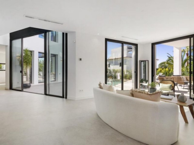 5 Schlafzimmer Villa in Marbesa