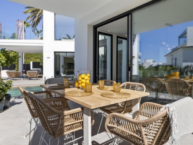 5 Schlafzimmer Villa in Marbesa