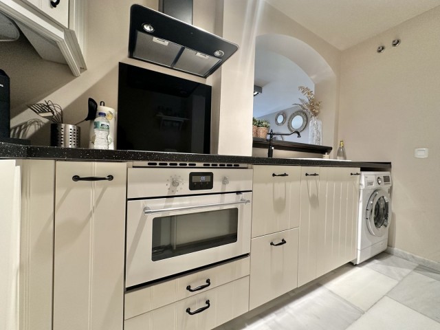 2 Bedrooms Apartment in Calahonda