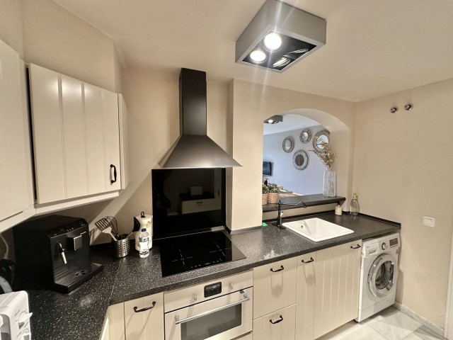 2 Bedrooms Apartment in Calahonda