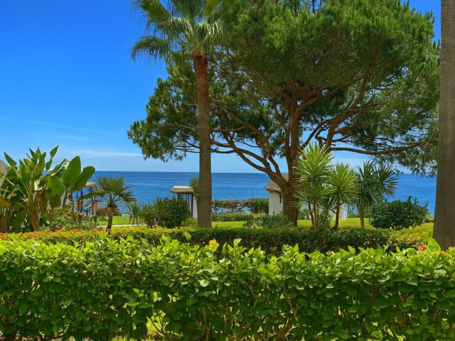 2 Bedrooms Apartment in Calahonda