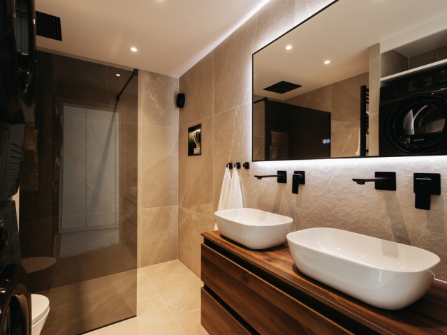 2 Makuuhuoneen Rivitalo Atalaya