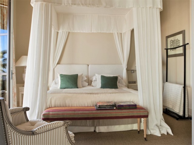 Villa avec 6 Chambres  à Casares