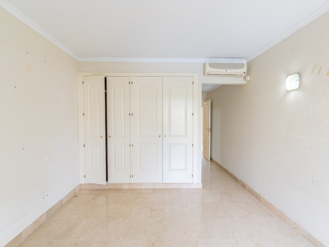 4 Schlafzimmer Reihenhaus in Estepona