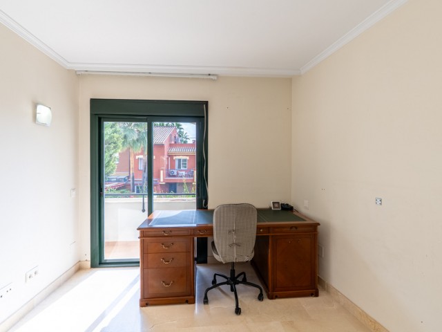 4 Schlafzimmer Reihenhaus in Estepona