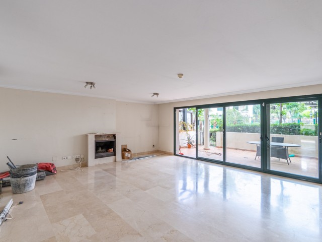 4 Schlafzimmer Reihenhaus in Estepona