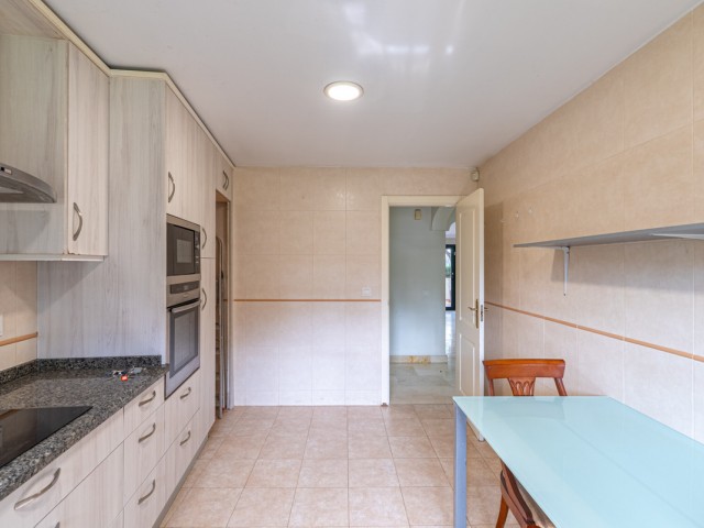 4 Schlafzimmer Reihenhaus in Estepona