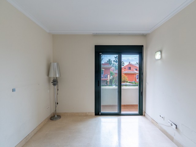 4 Schlafzimmer Reihenhaus in Estepona