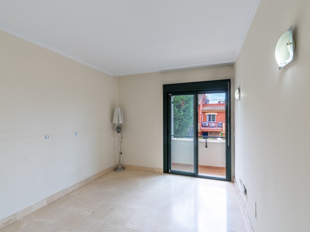 4 Schlafzimmer Reihenhaus in Estepona