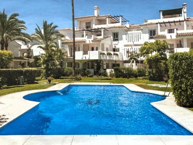 3 Bedrooms Apartment in Nueva Andalucía