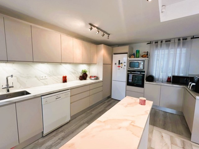 3 Bedrooms Apartment in Nueva Andalucía