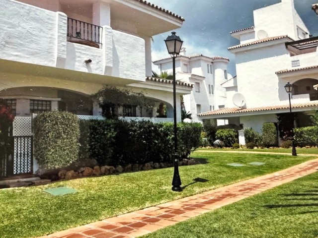3 Bedrooms Apartment in Nueva Andalucía