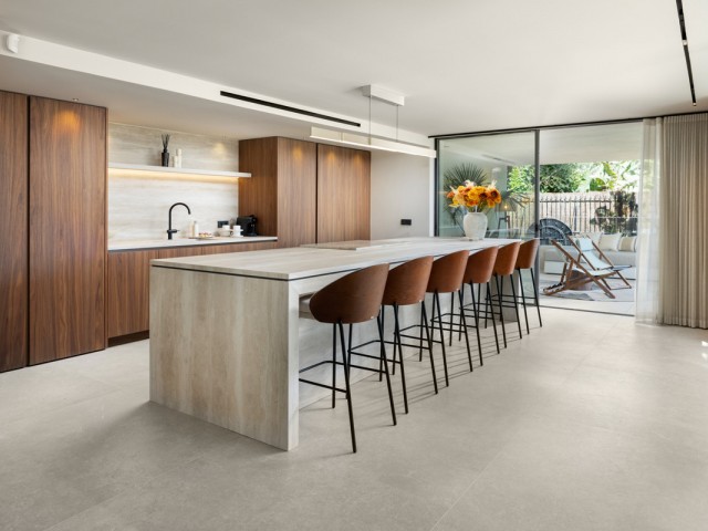 5 Bedrooms Villa in Nueva Andalucía