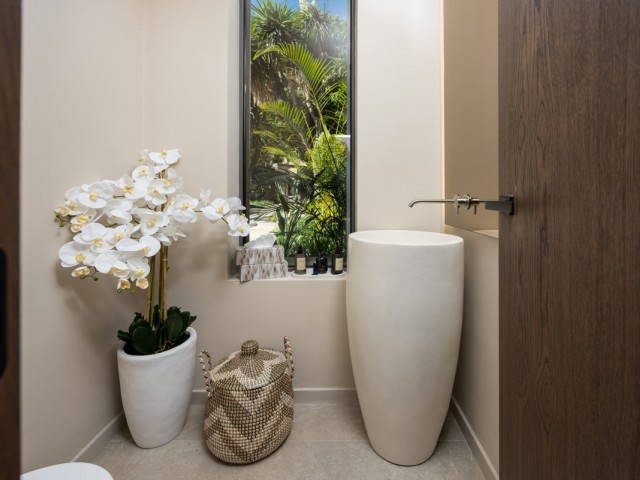 5 Bedrooms Villa in Nueva Andalucía