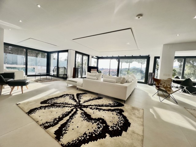 4 Bedrooms Villa in Nueva Andalucía