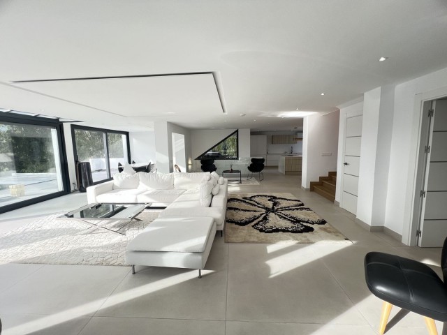 4 Bedrooms Villa in Nueva Andalucía