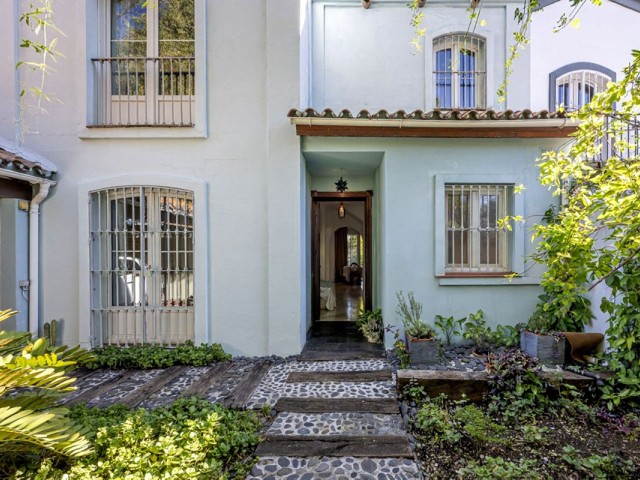 3 Bedrooms Townhouse in Guadalmina Alta