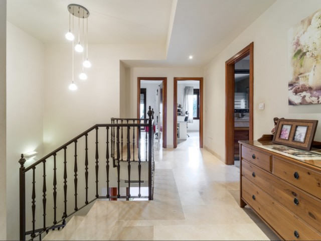 4 Schlafzimmer Villa in Estepona
