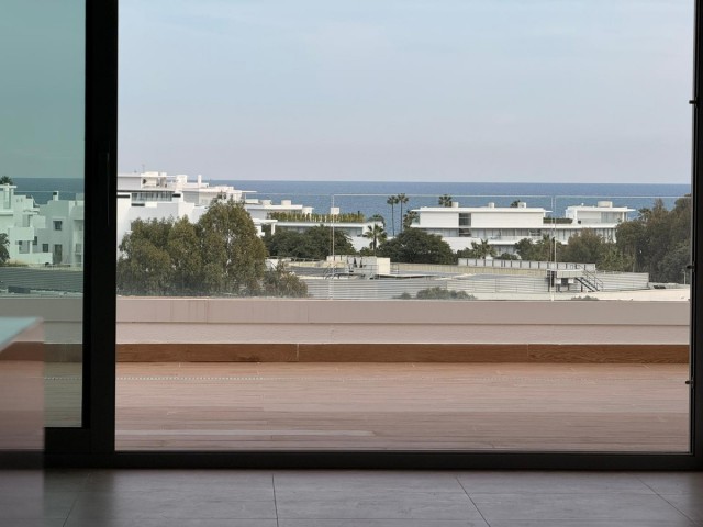 2 Schlafzimmer Apartment in Estepona