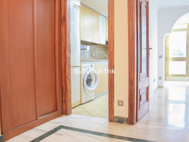 2 Sovrums Lägenhet i Marbella