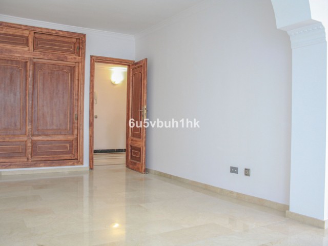 2 Sovrums Lägenhet i Marbella