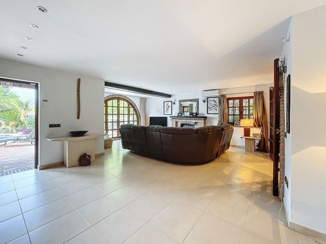 3 Bedrooms Villa in Mijas