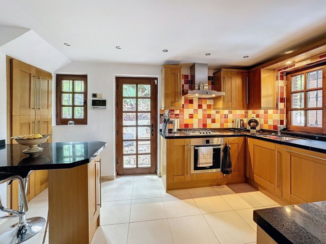 3 Bedrooms Villa in Mijas