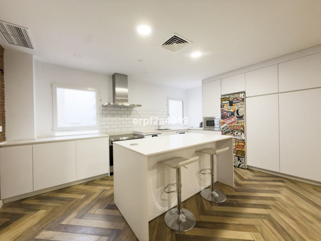 3 Bedrooms Apartment in Málaga Centro