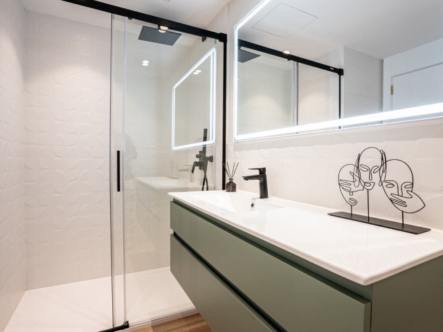 2 Bedrooms Apartment in San Pedro de Alcántara