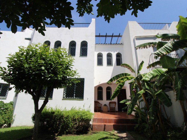 3 Bedrooms Townhouse in Nueva Andalucía