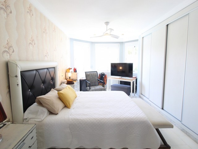 3 Slaapkamer Rijtjeshuis in Nueva Andalucía