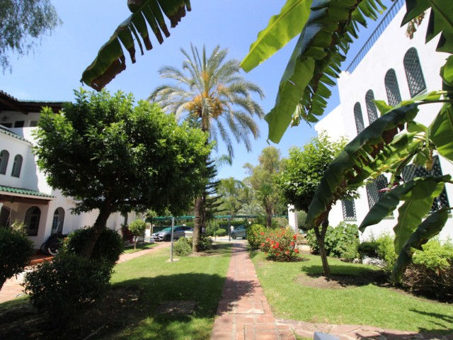 3 Slaapkamer Rijtjeshuis in Nueva Andalucía