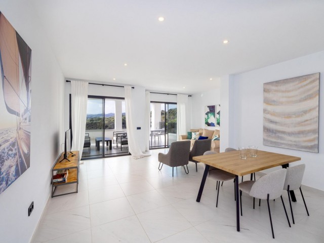 2 Bedrooms Apartment in Estepona