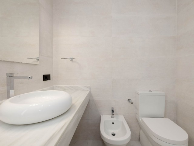 2 Bedrooms Apartment in Estepona