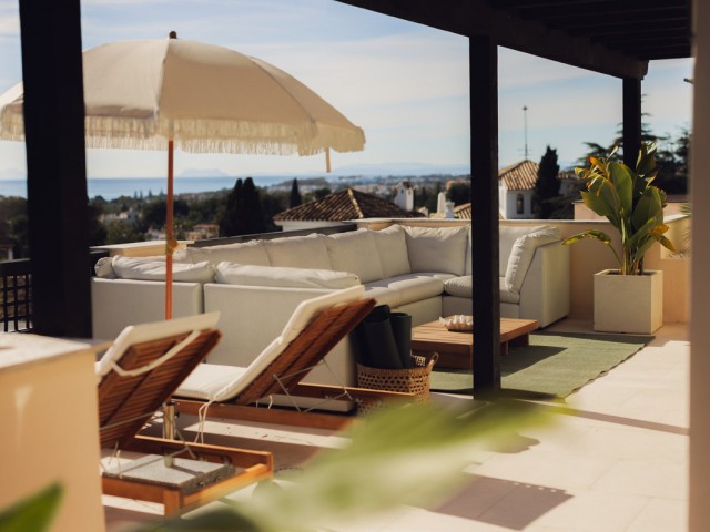 4 Bedrooms Apartment in Nueva Andalucía