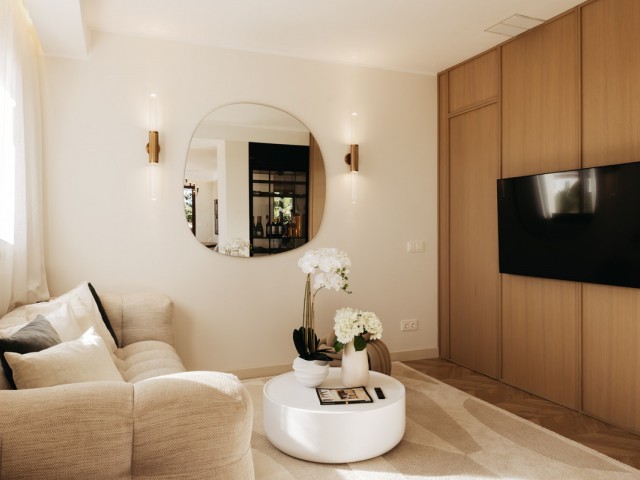 4 Bedrooms Apartment in Nueva Andalucía