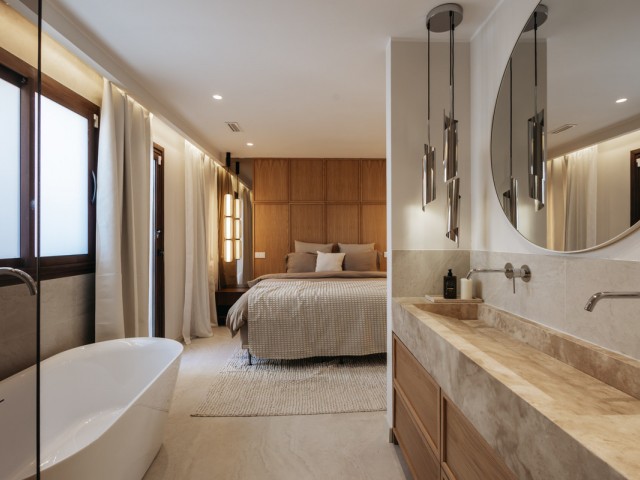 4 Bedrooms Apartment in Nueva Andalucía