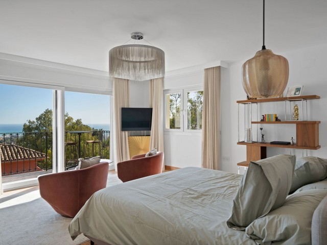 5 Bedrooms Villa in Benalmadena