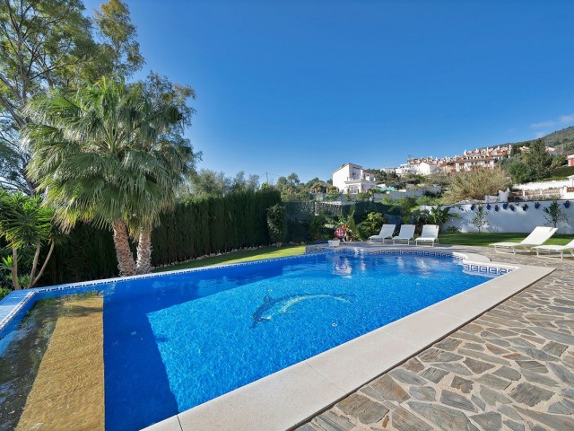 5 Bedrooms Villa in Benalmadena