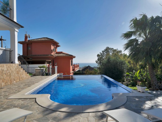 5 Schlafzimmer Villa in Benalmadena
