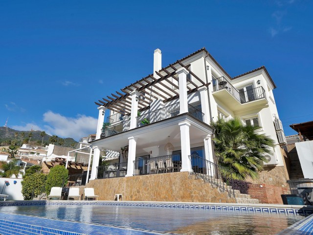 5 Schlafzimmer Villa in Benalmadena