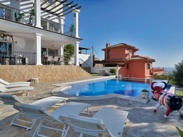 Villa avec 5 Chambres  à Benalmadena