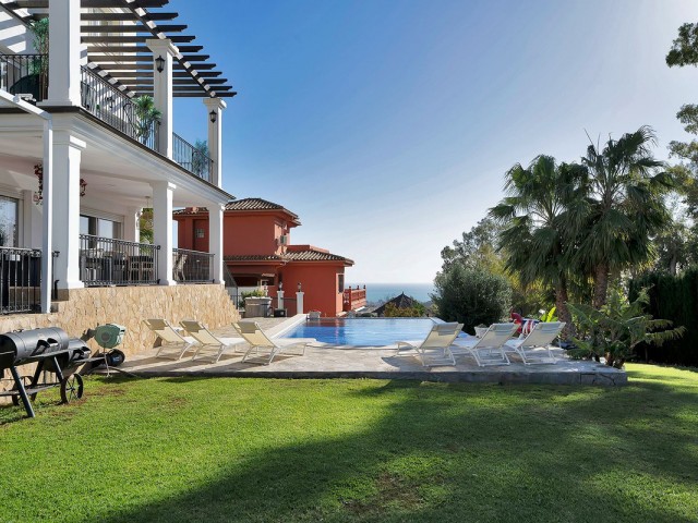 Villa avec 5 Chambres  à Benalmadena