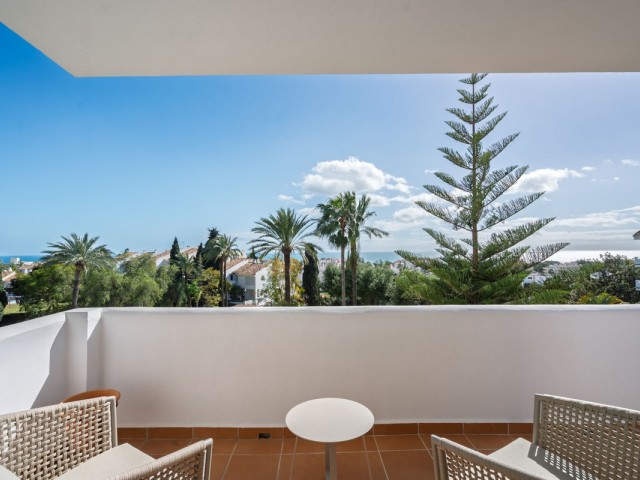 3 Bedrooms Apartment in Nueva Andalucía