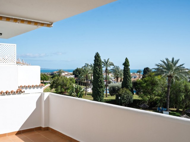 3 Bedrooms Apartment in Nueva Andalucía