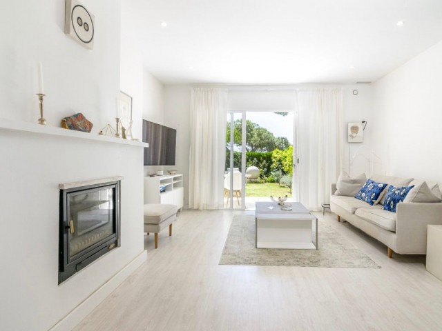 3 Bedrooms Townhouse in Nueva Andalucía